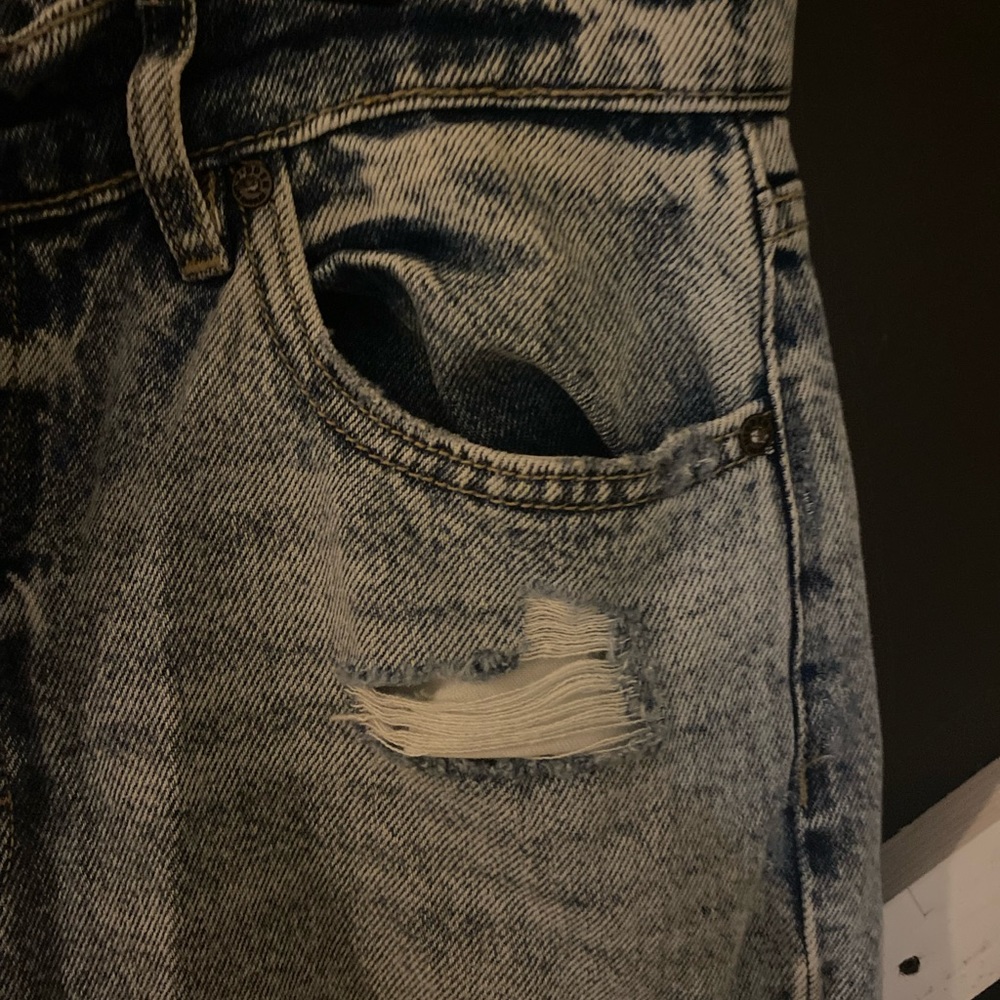 HIDDEN JEANS SIZE 29 -Never worn but ripped tag off when trying on & cant return - Picture 4 of 6